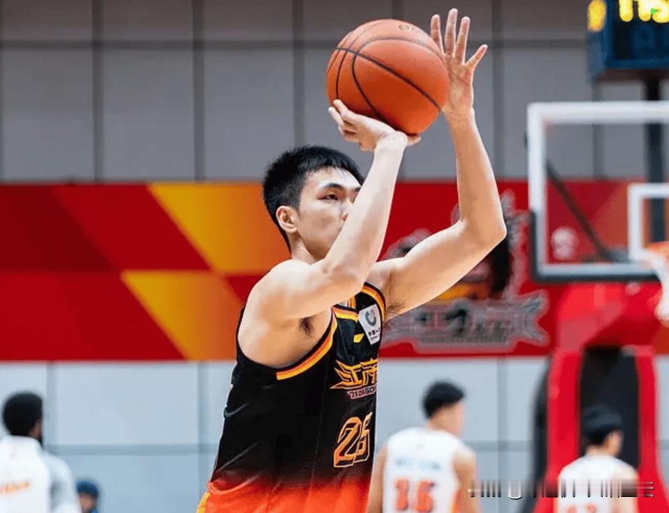 终于赢了！江苏男篮 88-78拿下福建男篮，收获赛季首胜！“老六”庞峥麟回暖砍2