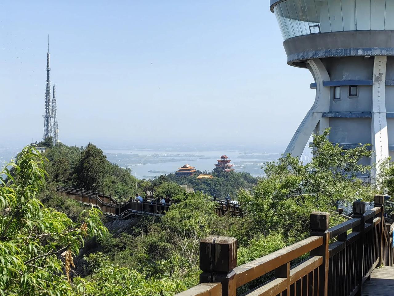 爬太阳山记录，年龄大了，发现真的爬不起了，以前轻轻松松的，不得不认输。