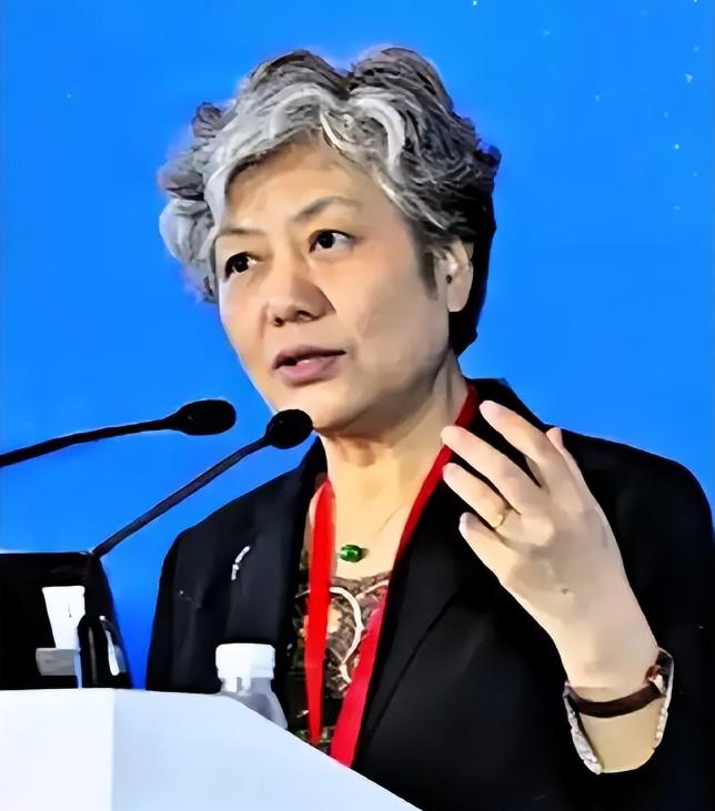 终于有人把这事看透了！为什么大街上会有碰瓷讹人的？其实，真不是老糊涂，纯粹是算准