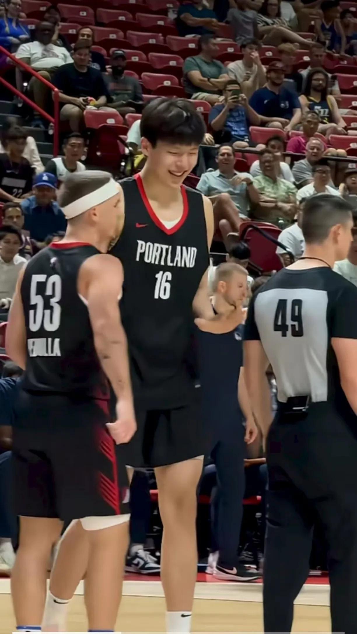 中国男篮未来主要就看杨瀚森了，感觉徐昕和余嘉豪入选nba的可能性不大了，他们能在