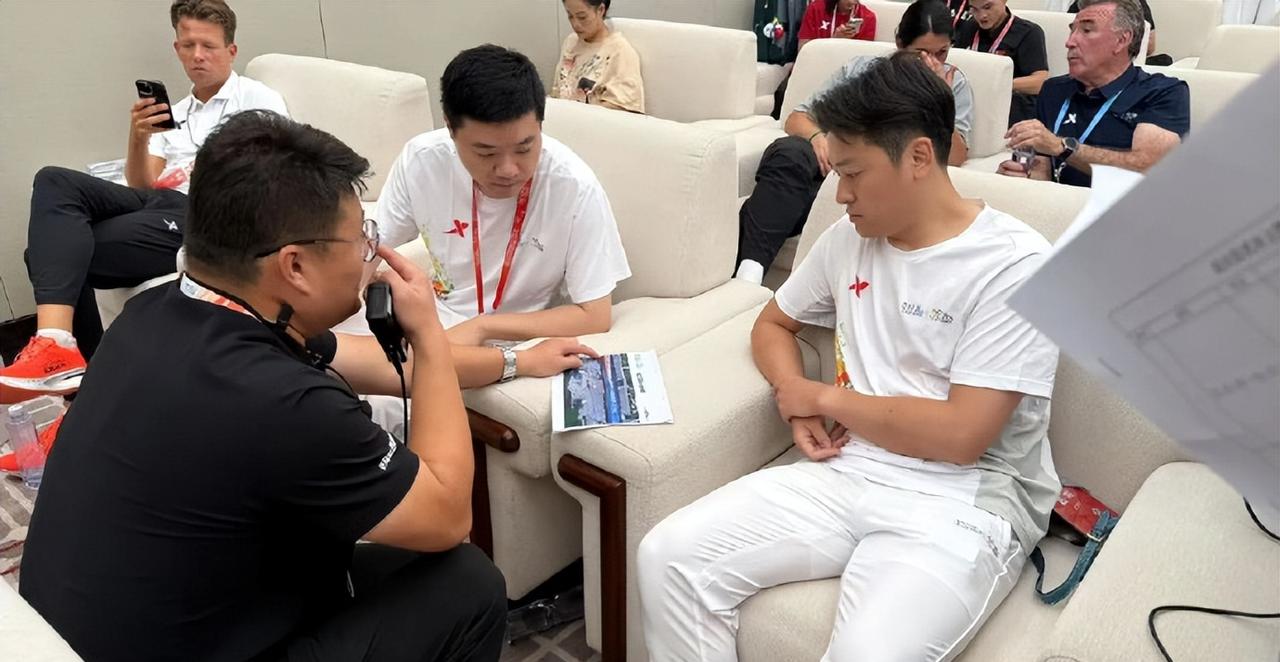 世运会：今晚20:00成都世运会开幕式，丁俊晖将担任火炬手。