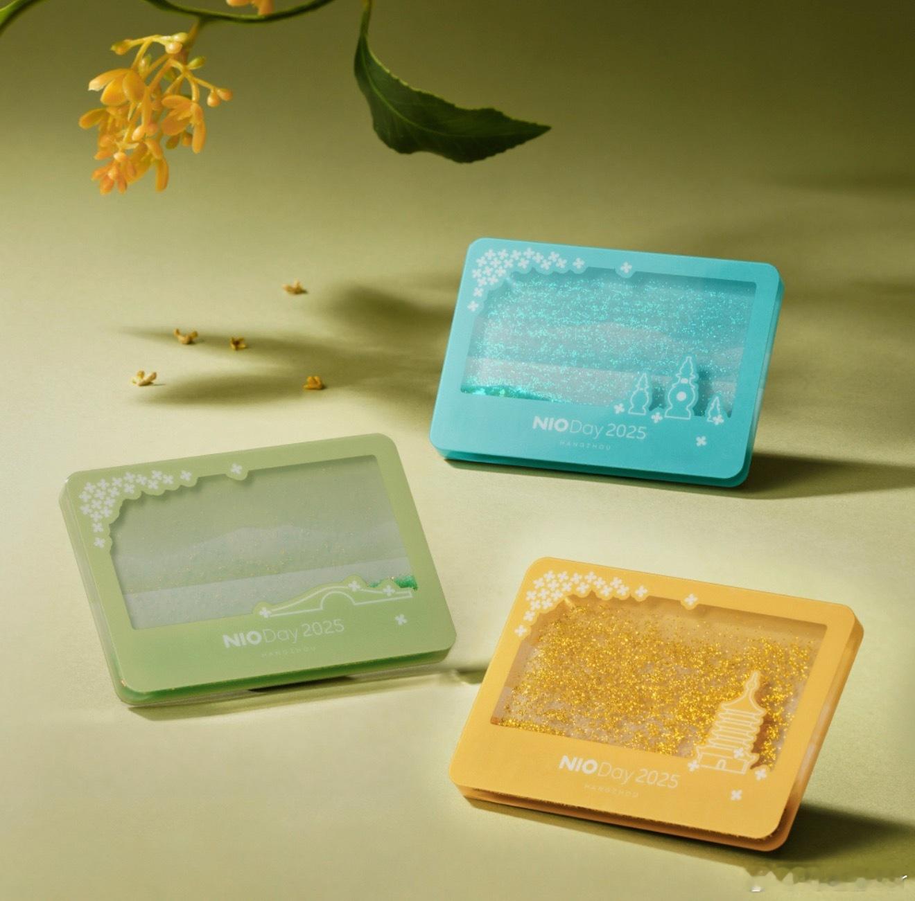 评论到300给大家抽蔚来冰箱贴～  ​​​