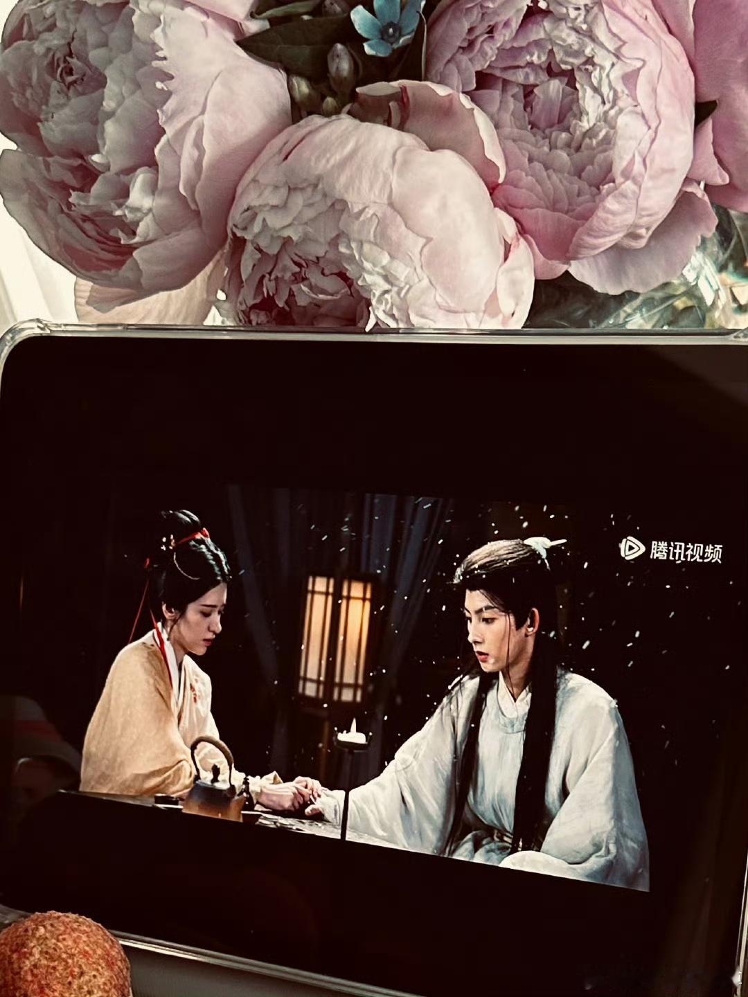 赵露思给一梦如初做宣传赵露思给一梦如初打call赵露思给一梦如初打call，可以