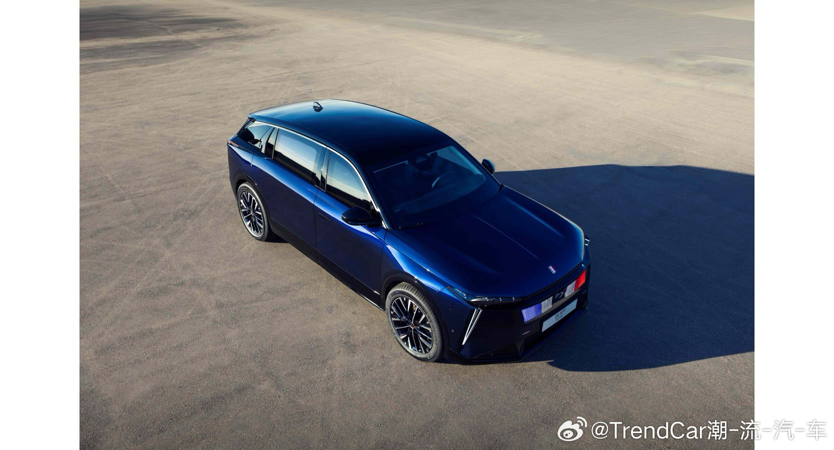 DS Automobiles推出专属法国总统的纯电座驾DS N°7 ÉLYSÉE