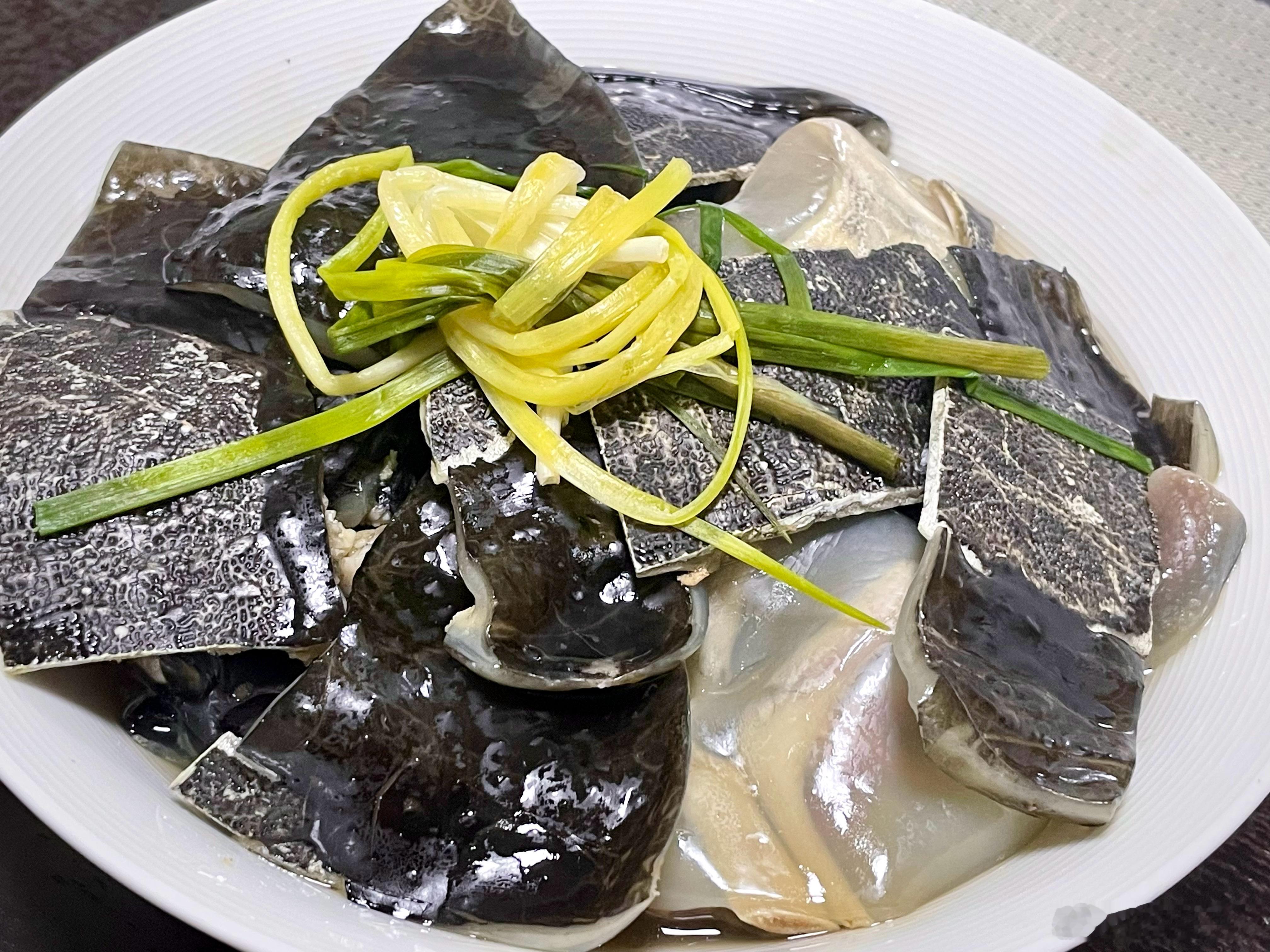 生活手记清蒸甲鱼，据说是水库里的 