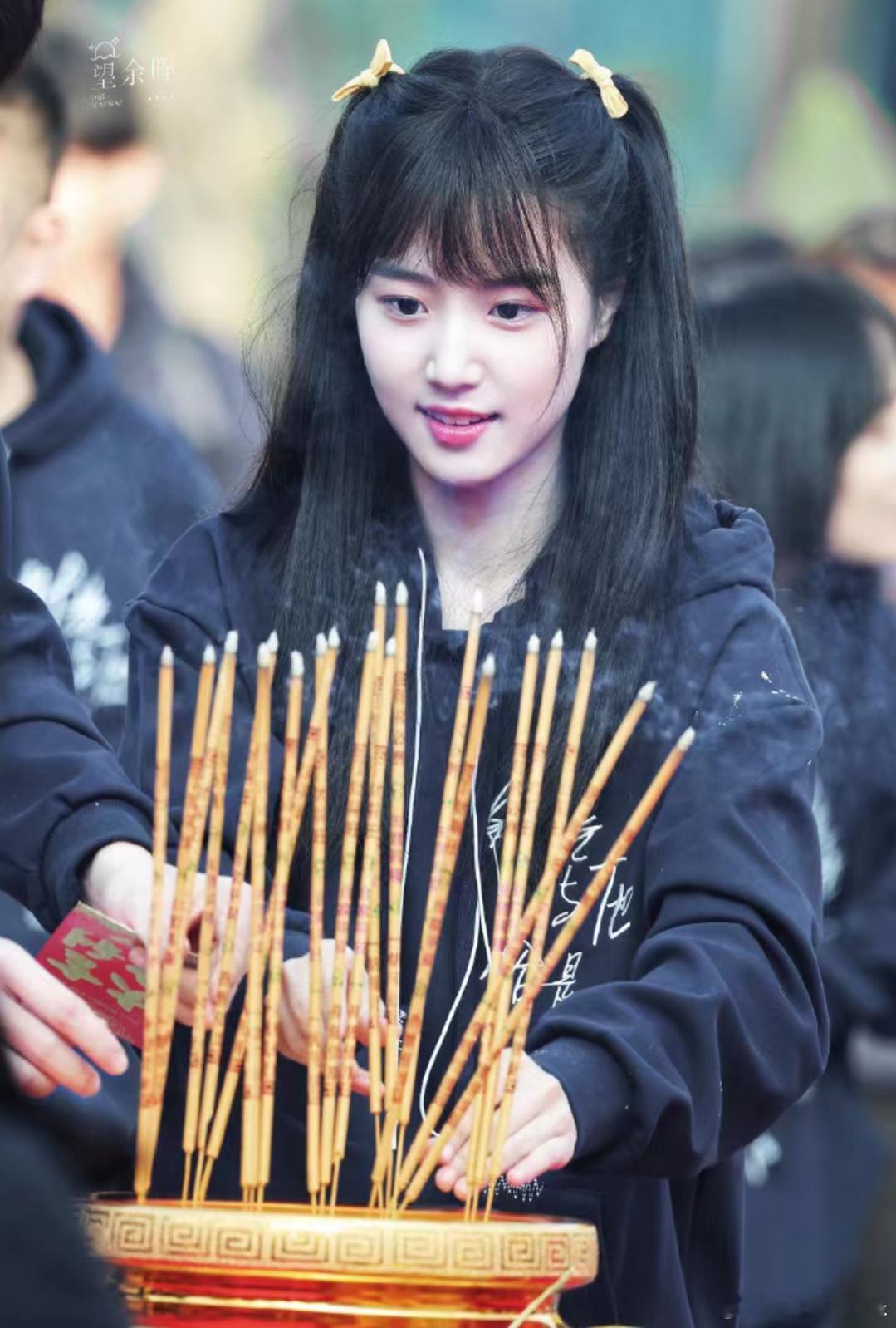 早期的卢昱晓，又可爱又青涩。 ​​​