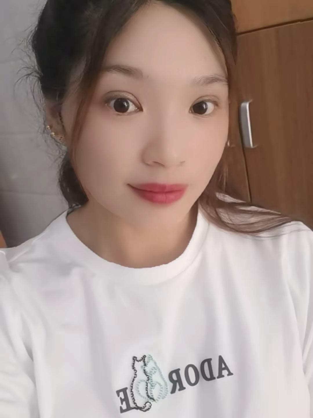 带上安全帽的女人 有人会喜欢上吗