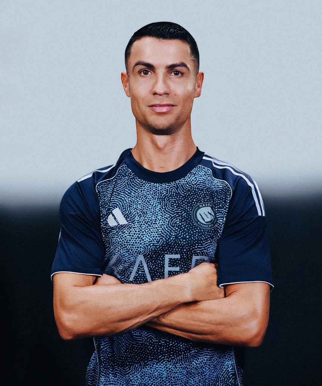 C罗全新定妆照发布