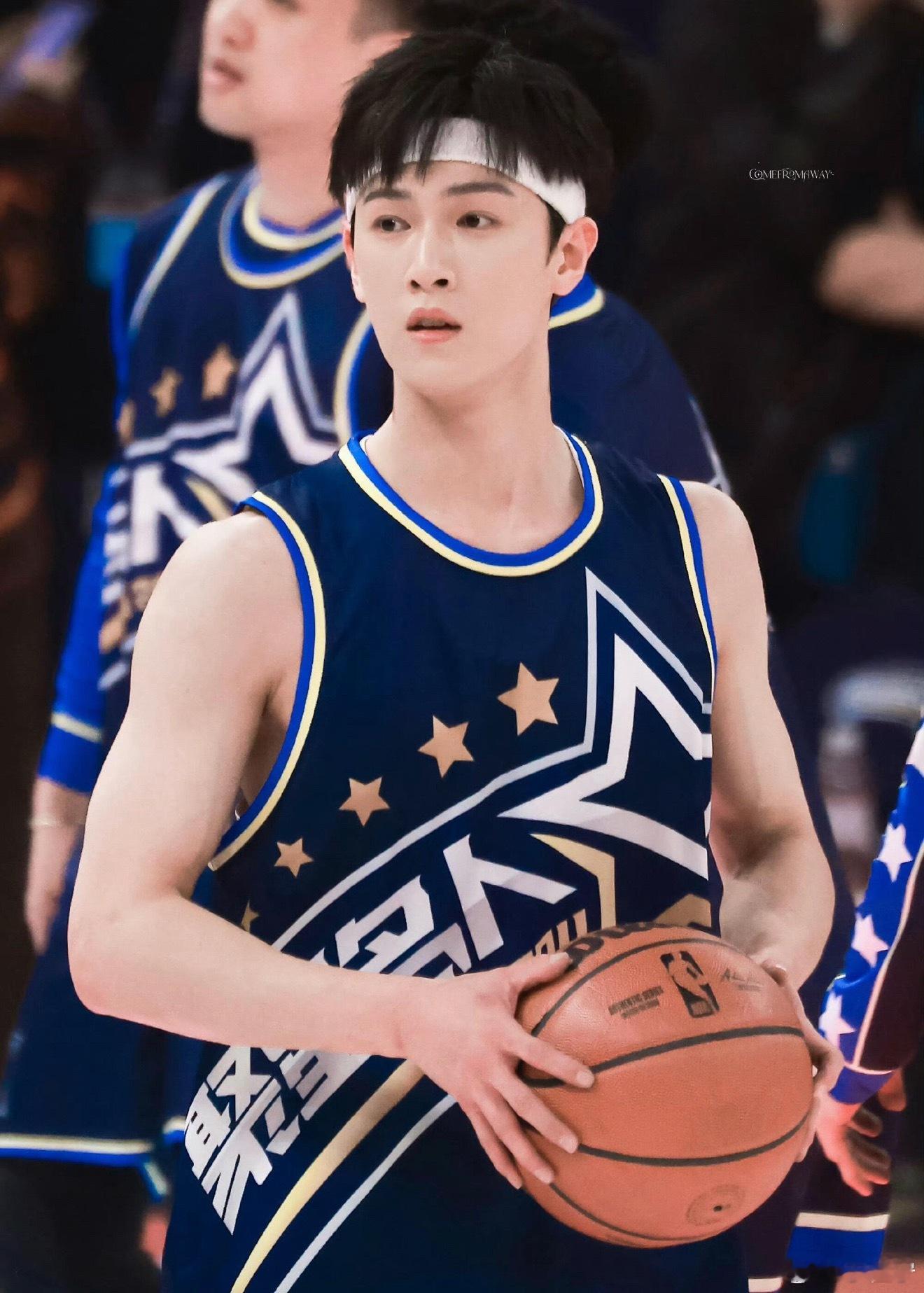 最近真的是顶尖篮球比赛的高峰期，CBA打到了总决赛，NBA下周也要总决赛了，CU
