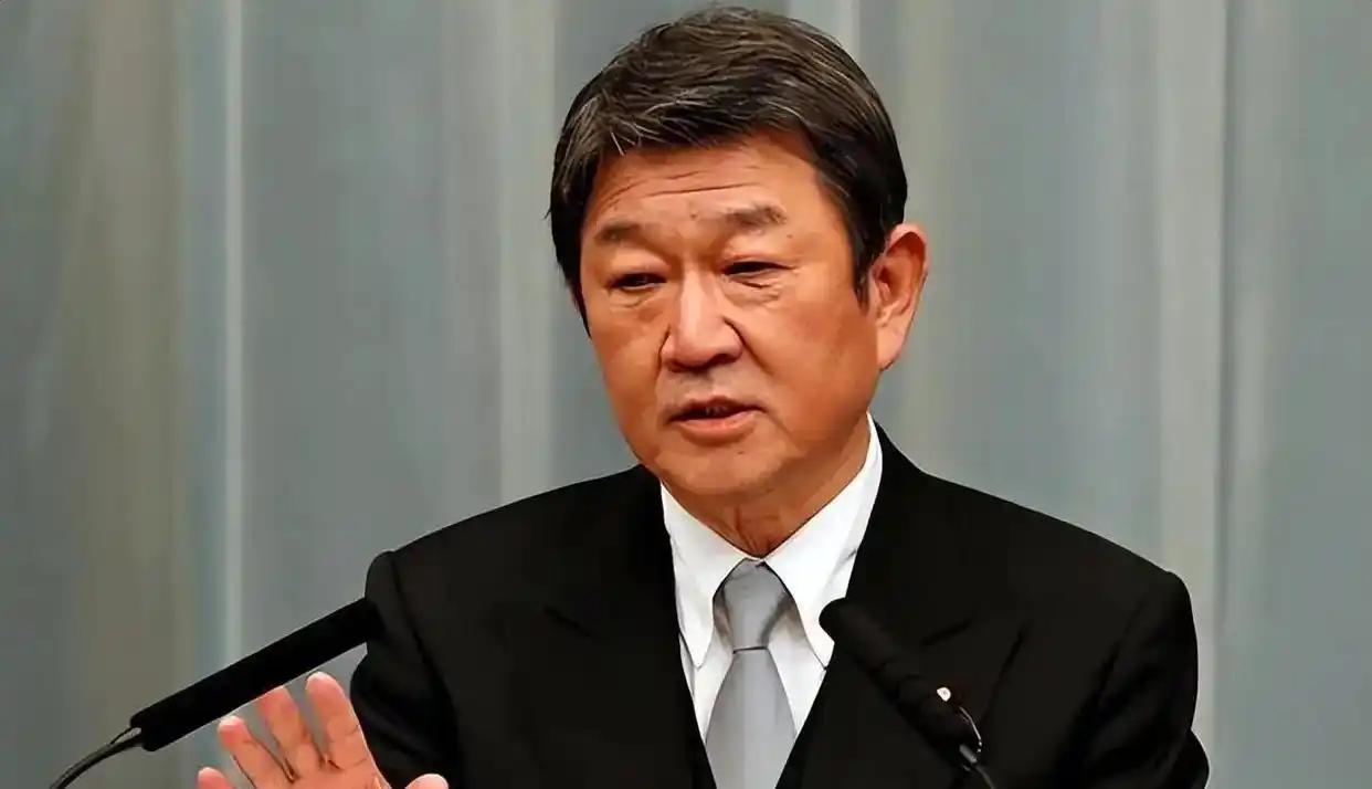 王毅见了菲律宾外长，见了美国国务卿，唯独“没安排”见日本外相。
这本身就是最清晰