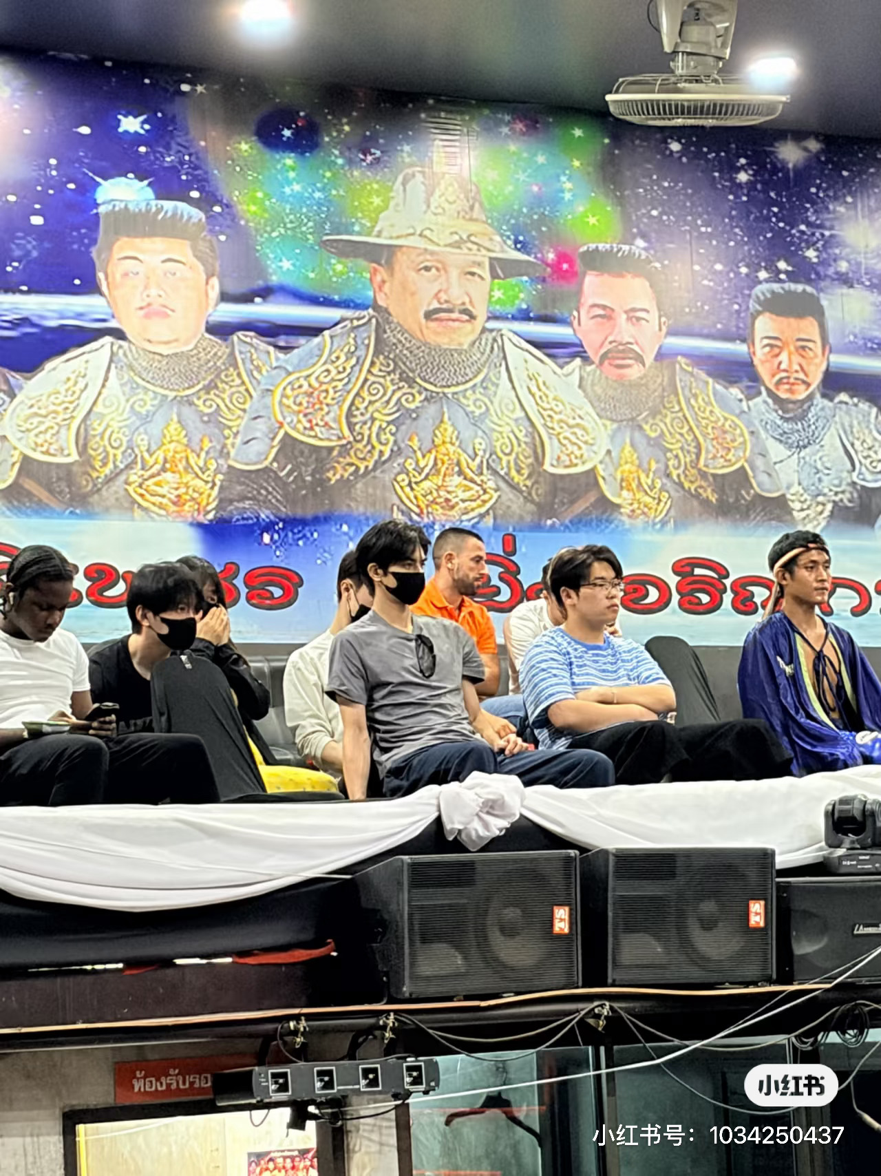 宋威龙在泰国的被偶遇多到可以直接剪出来一部vlog 