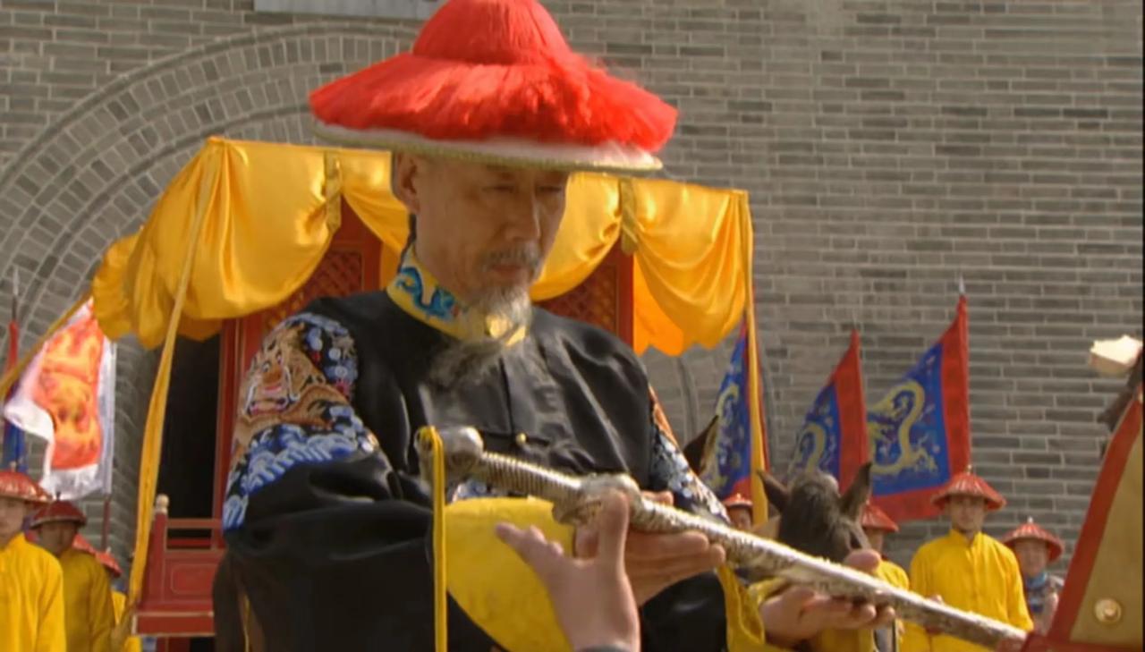 关于九子夺嫡——代康熙祭天过的皇子有好几个；老十四爵位和年纪都不占优势，所以才要