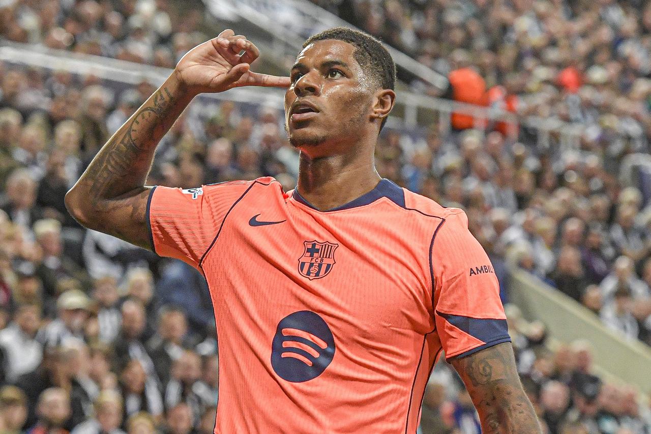 每体：拉什福德希望留在巴萨继续效力，已同意大幅降薪与球队签约3年
02月28日 