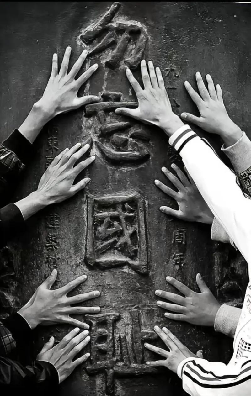 这是一场蓄谋已久的侵略
1931年9月18日
日本关东军经过长期密谋
悍然炸毁沈