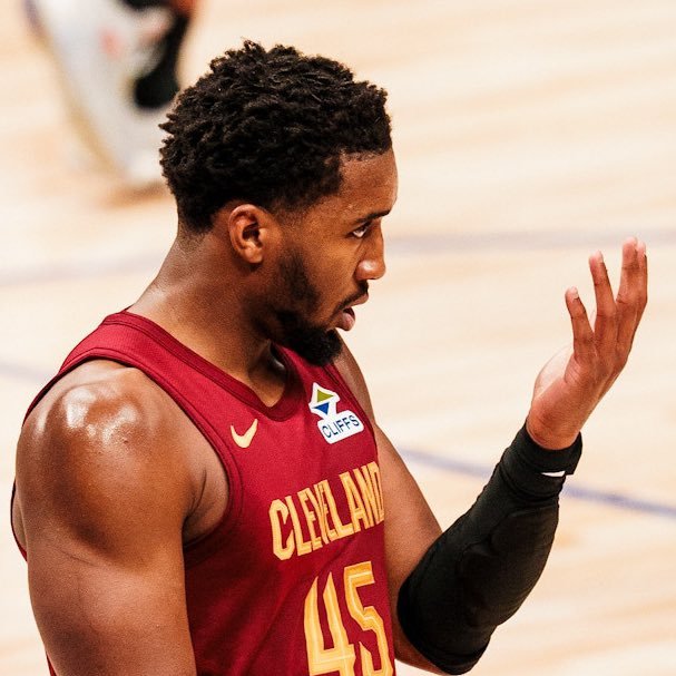 如果你有机会跟一位球员单挑，无论现役或者退役，包括巅峰期，你最想选谁？nba蜘蛛