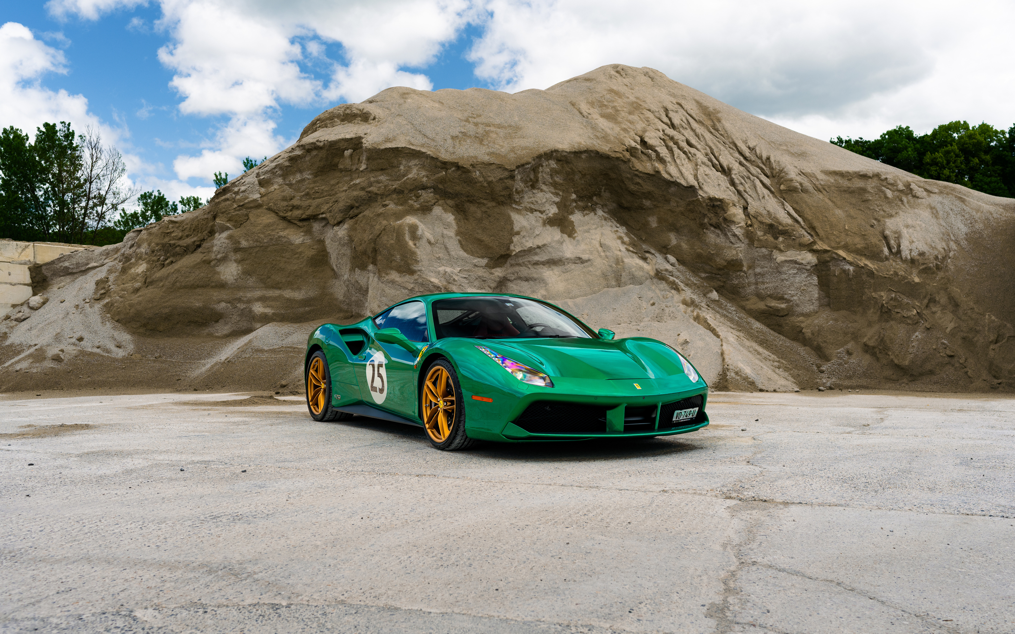 靓Ferrari 488 GTB "The Green Jewel"有谁知道，这