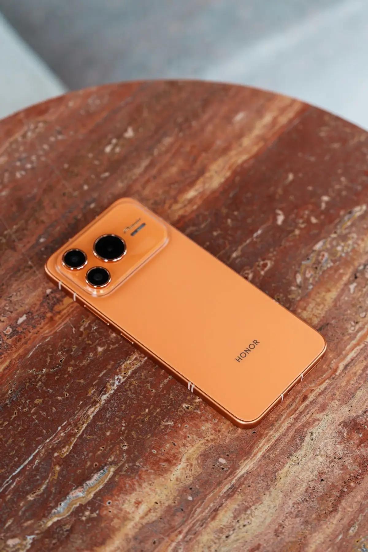 iPhone11，3110mAh
iPhone13，3240mAh
iPhone