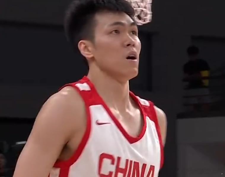中国男篮vs塞尔维亚fmp 老六！你要干什么！全是持球打，一波爆发拿了8分，一个