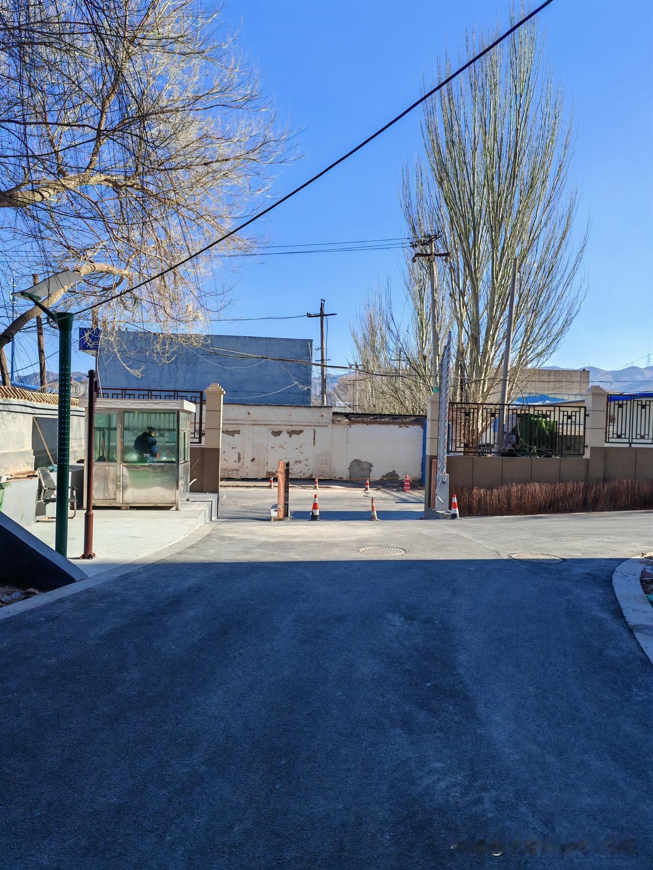 冬日生活打卡季大家注意看我们这的冬天的气候，相对来说还是晴空万里的