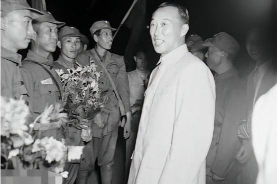 1952年，残军师长李国辉来到曼谷，见李弥夫妇挥霍无度，回到金三角后失望的说：“