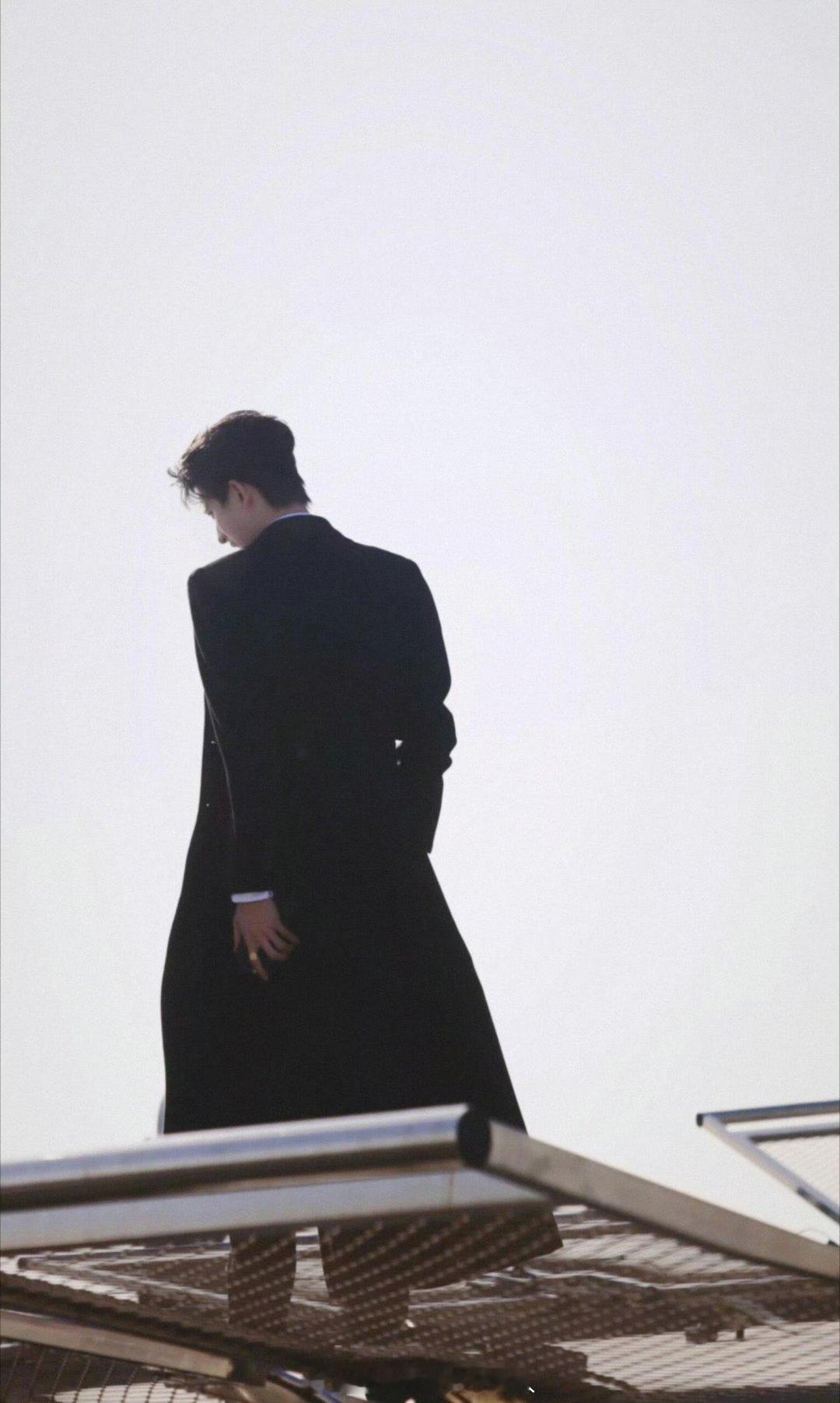 不二之臣大制作燥候！！！ 这个背影真的很霸总 