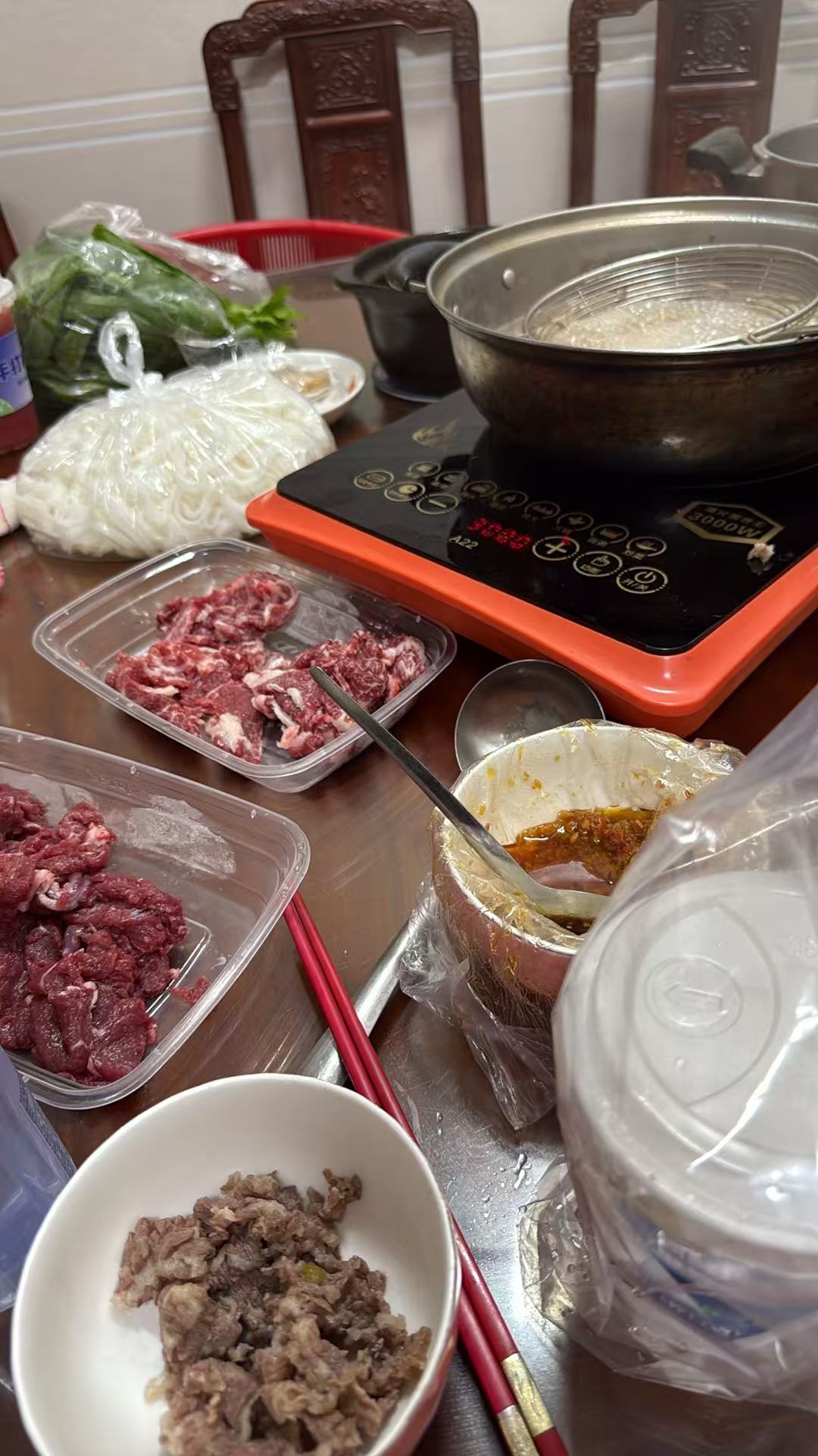 我恨这个不能吃小龙虾的身体