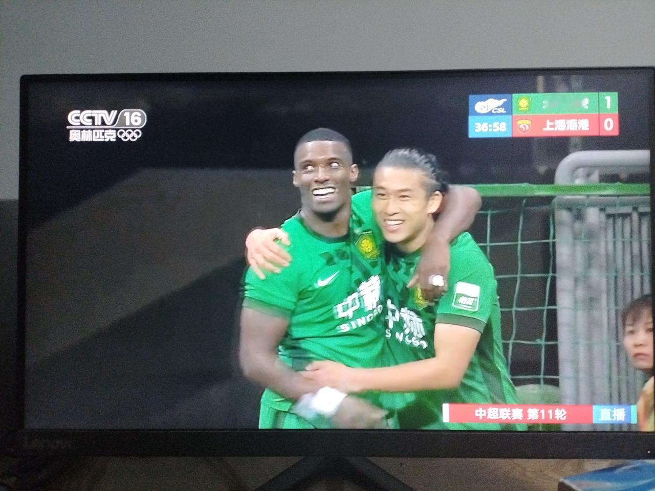 海港又落后了！这次是国足队长张玉宁的进球！颜骏凌出击太早了！还是很可惜！目前北京