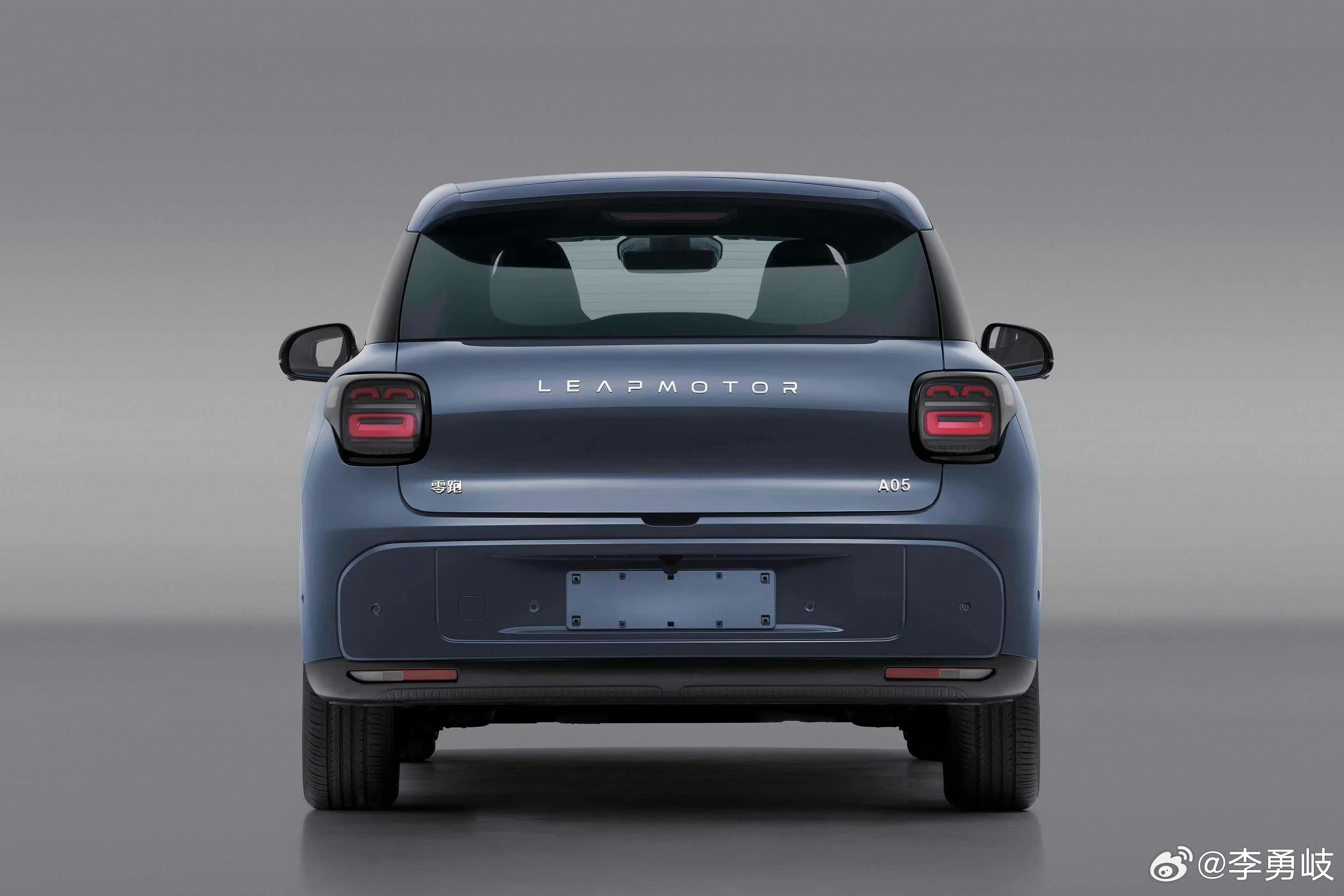 定位纯电小型车！零跑A05申报信息曝光：百万销量靠它了？零跑全新纯电车型A05申