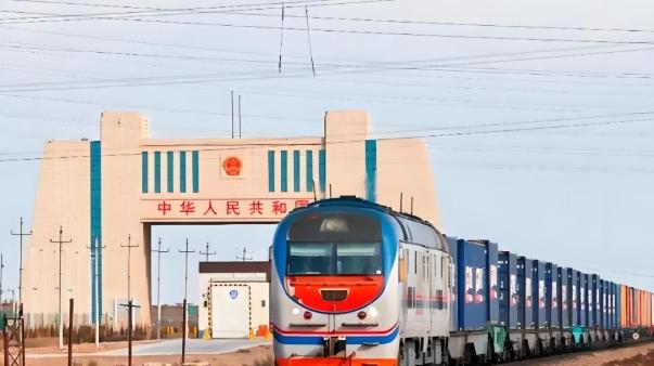 1997年提出的中吉乌铁路，磨了整整27年才敲定核心方案，三国敲定混合轨距，喀什