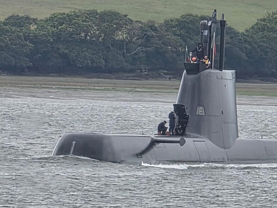葡萄牙海军三叉戟级潜艇NRP三叉戟（S160）离开英国普利茅斯（2026年6月1
