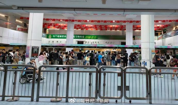 请3休13出游人数暴增52%【暑期收官：国庆机票均价创近3年新低 ，欧洲长线订单
