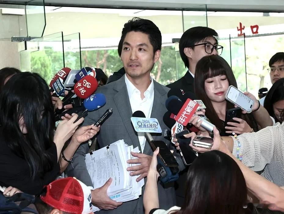 被要求验DNA证明血统　蒋万安：4年前都回答了

针对绿营要求验DNA以证明蒋家