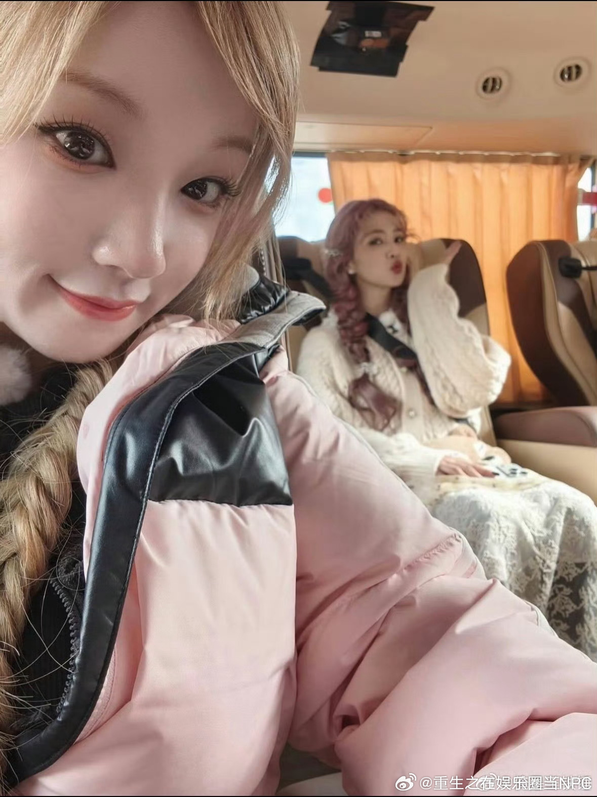 奔跑吧开录，宋雨琦因伤没能到场，白鹿直接贴上了雨琦的名牌😭 把好姐妹带在身边一