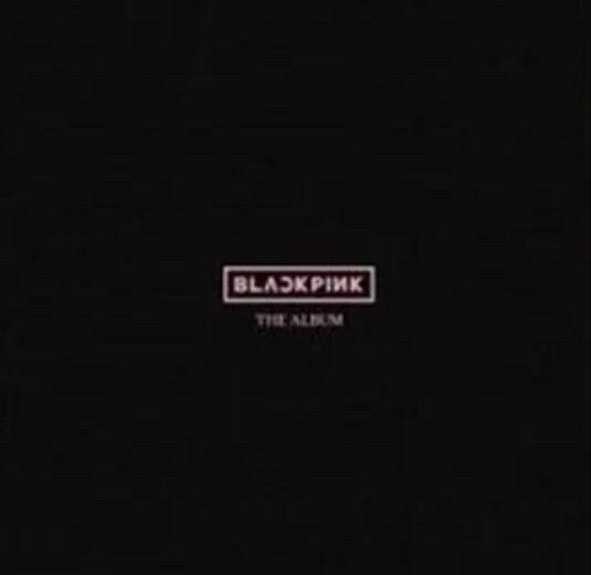 ILLIT新专logo被质疑抄袭BLACKPINK 