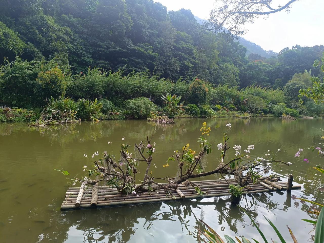  
山水之间，
心灵自由。