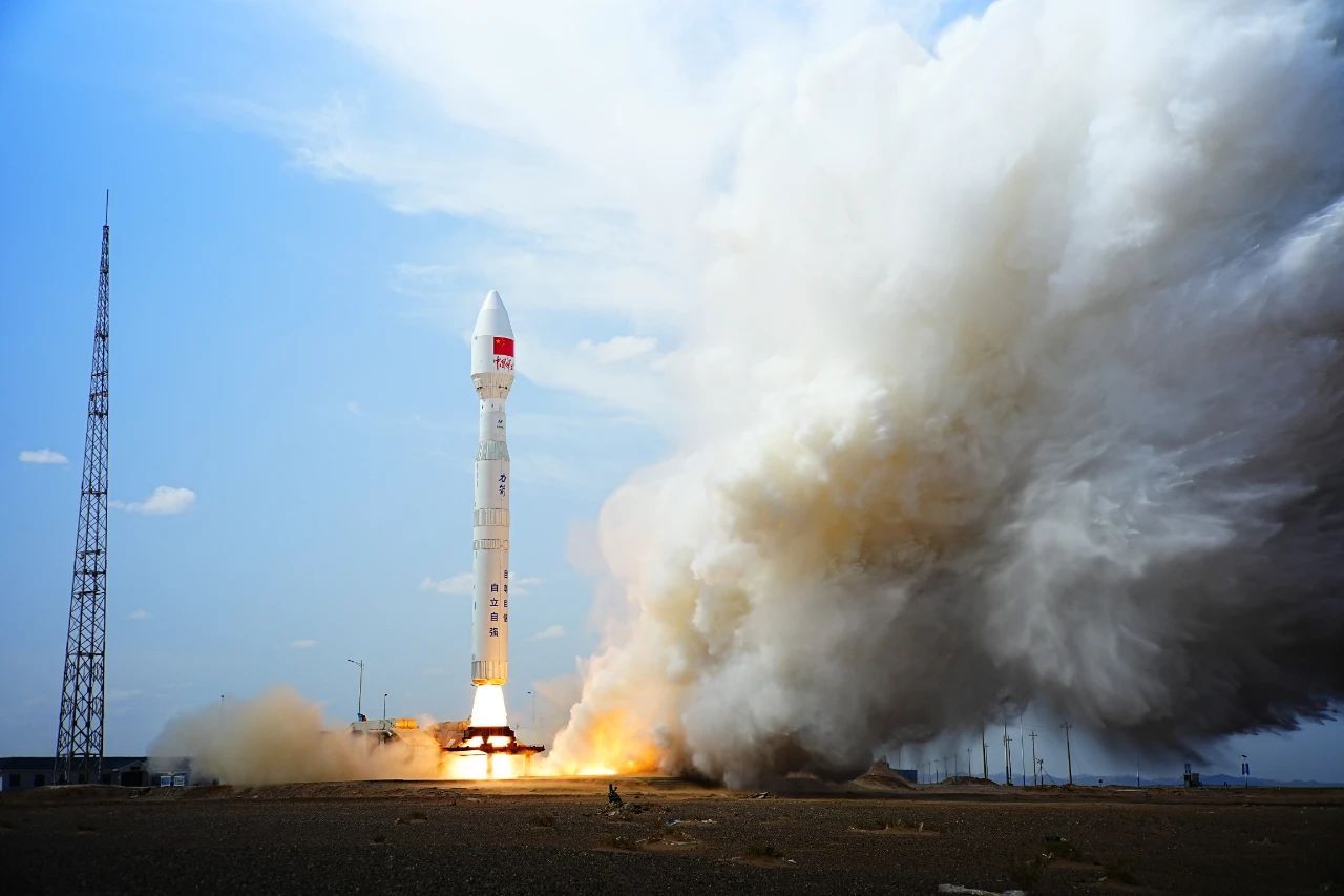 【力箭一号遥十运载火箭发射成功】据公号大漠问天，北京时间2025年8月19日15