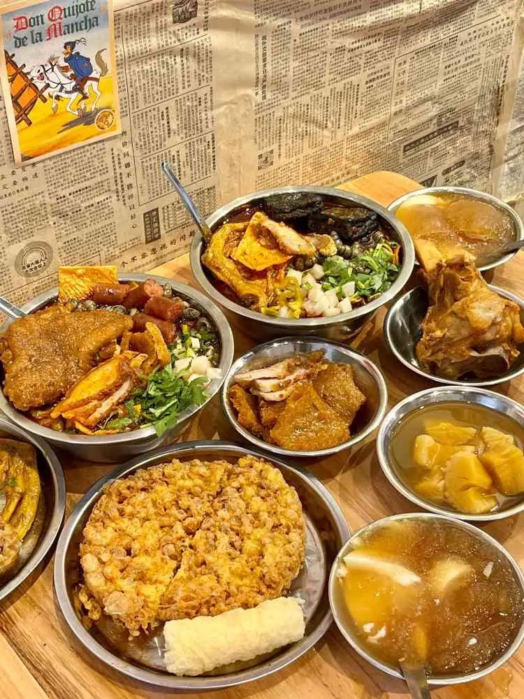 柳州肥姨妈大骨螺蛳粉。