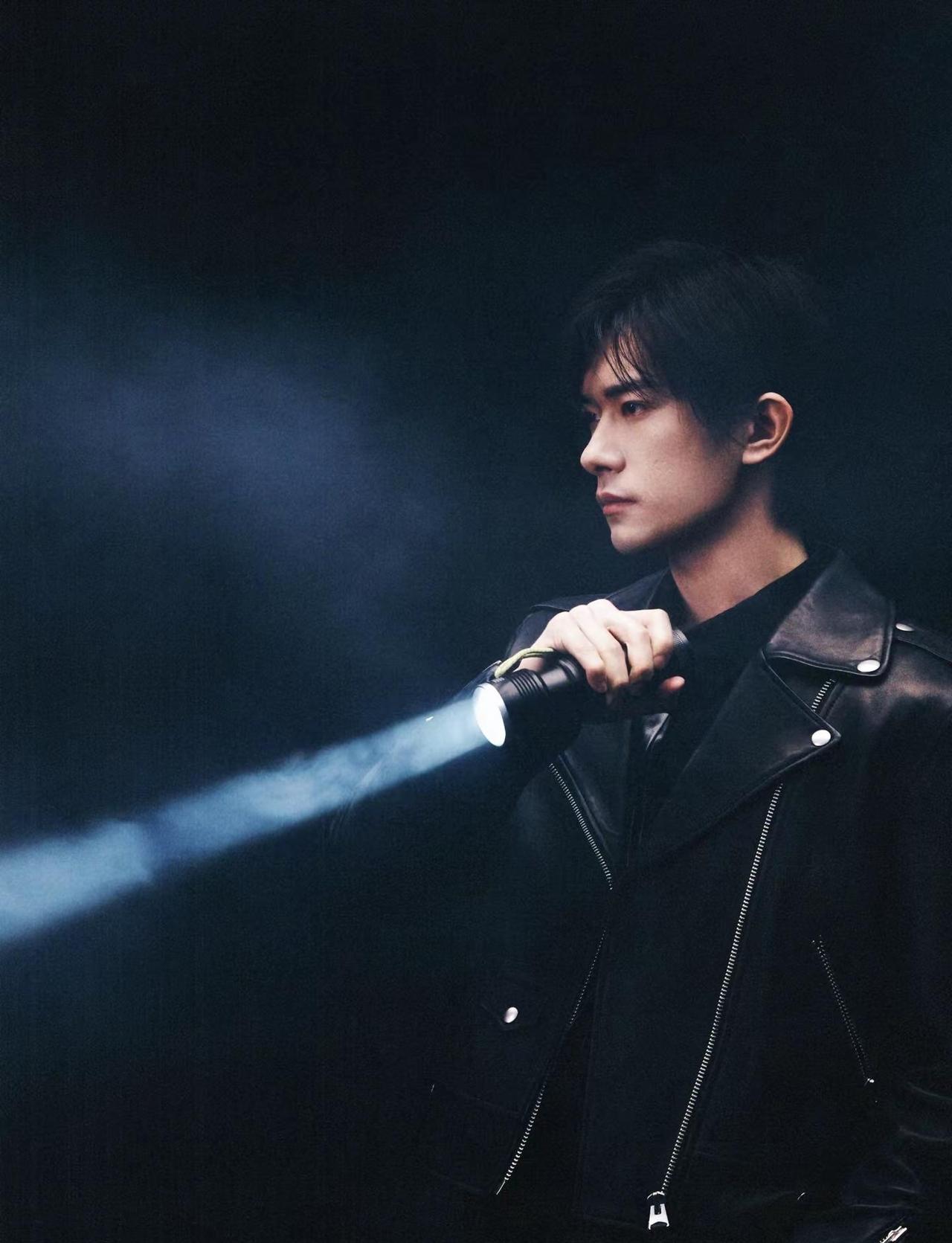 感谢生命和你，带我走到这里。万能的千纸鹤 酷帅风范 型男风尚