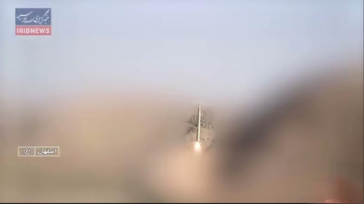 劝伊朗集中精力打以色列，减少对美军军事基地打击。

从伊朗对美军在中东的军事基地