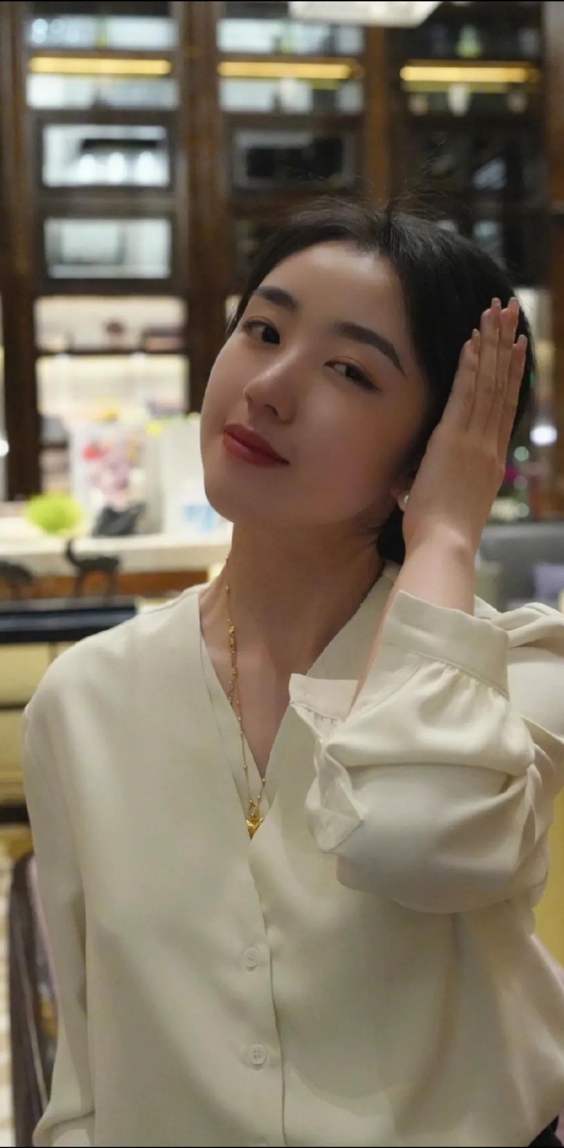 女人，很多时候需要的是征服，而不是一味的宠。
你信不信，所有女人都希望遇到一个只