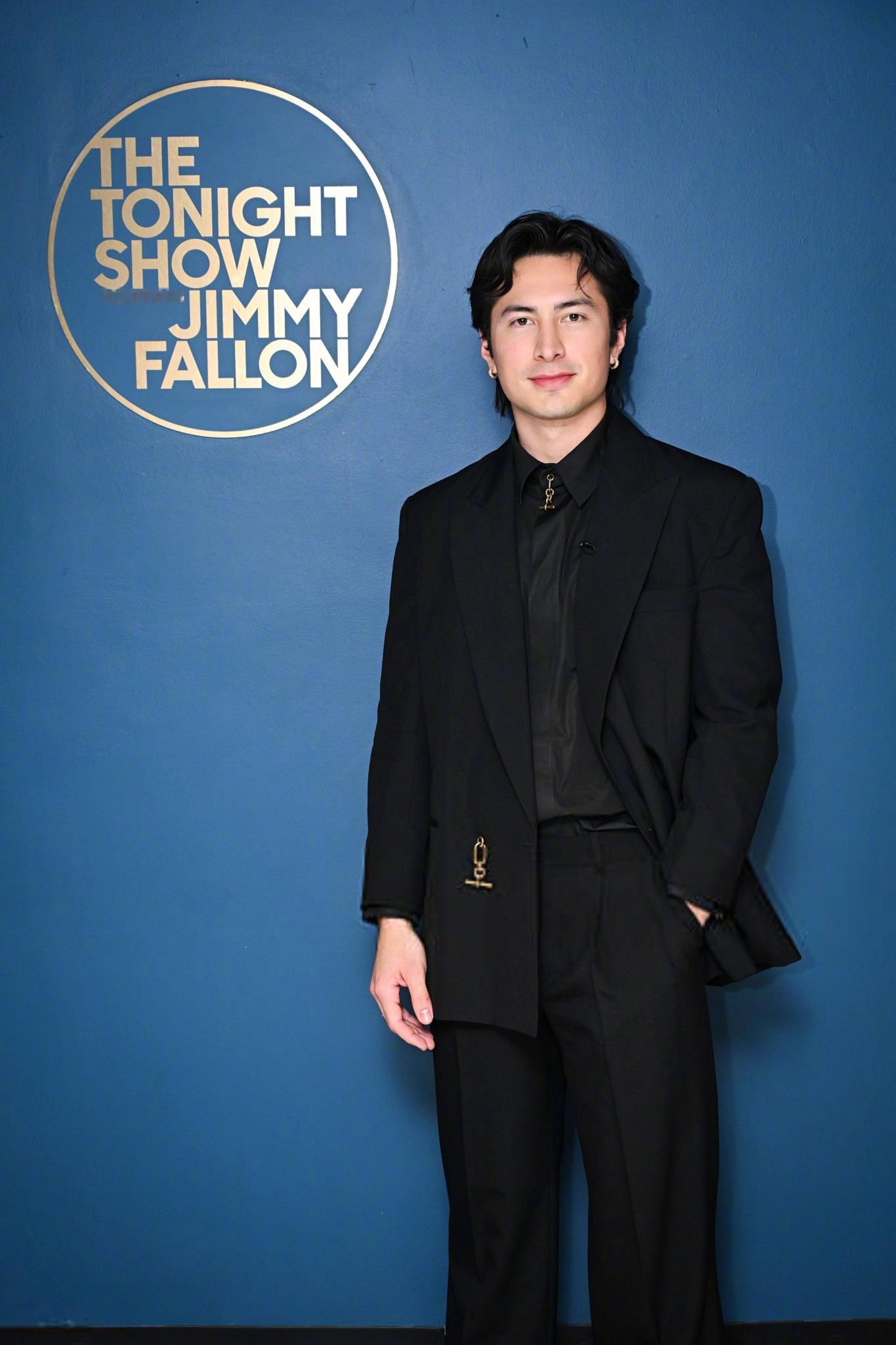 哈德森·威廉姆斯，做客《肥伦秀》及幕后新图HeatedRivalry巅峰对决 跨