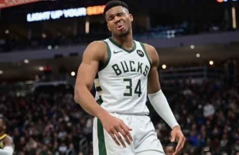 NBA：哈哈哈，字母哥喷NBA媒体是墙头草！
”比如像今天，我们战胜了对手，你会