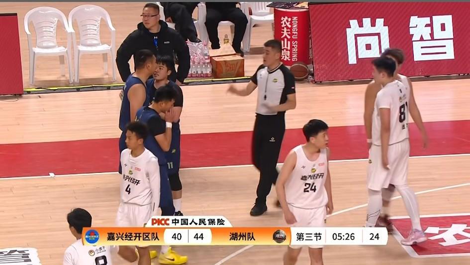 “种田嘉”和“养鱼湖”打到第三节了还是杀得难解难分，这对浙北亲兄弟真的有够好玩的