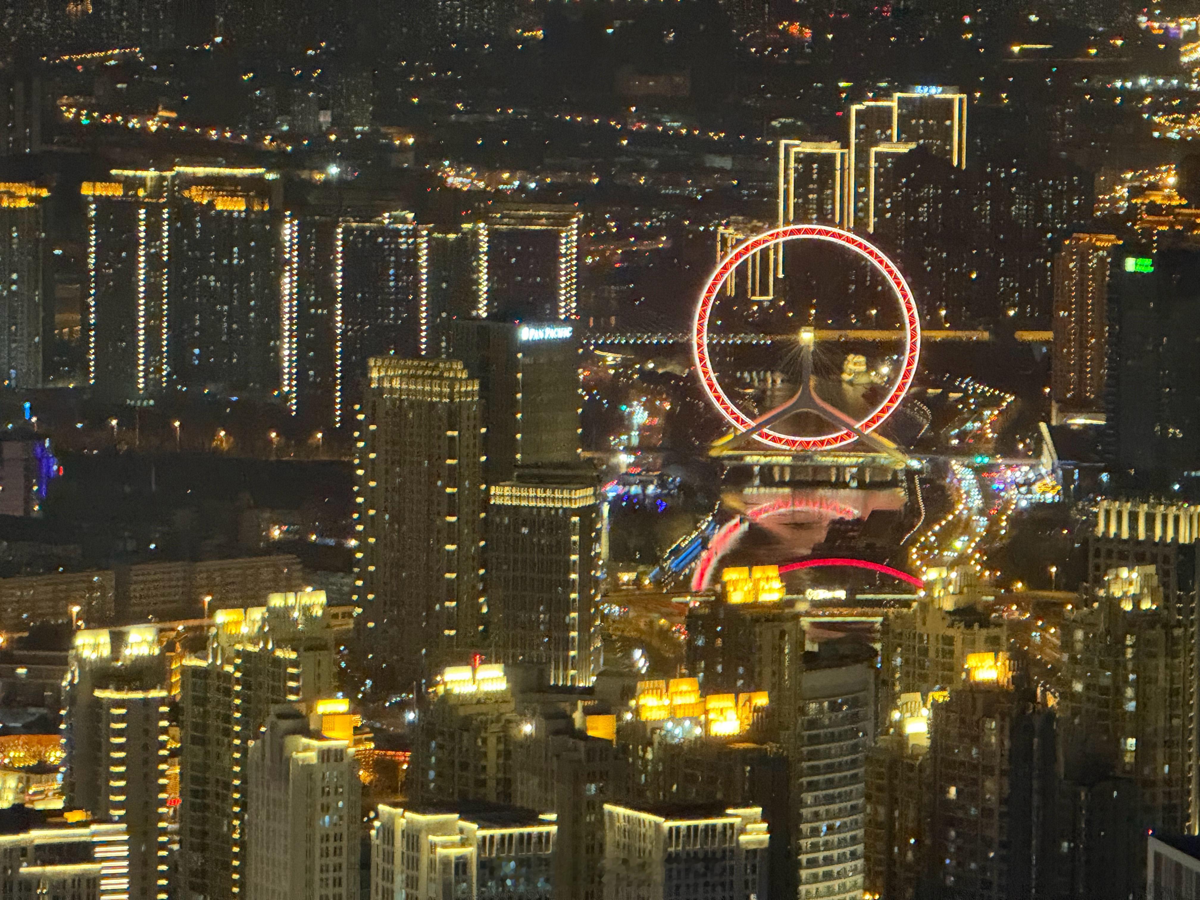 别说，天津的夜景确实很美！ 天津·津湾云顶高空观景台