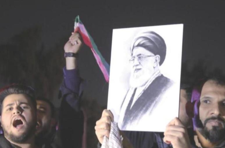 耐人寻味的是，跟一位在智库的老同学吃饭，他私下告诉我，一个政策转向的伊朗，或许对