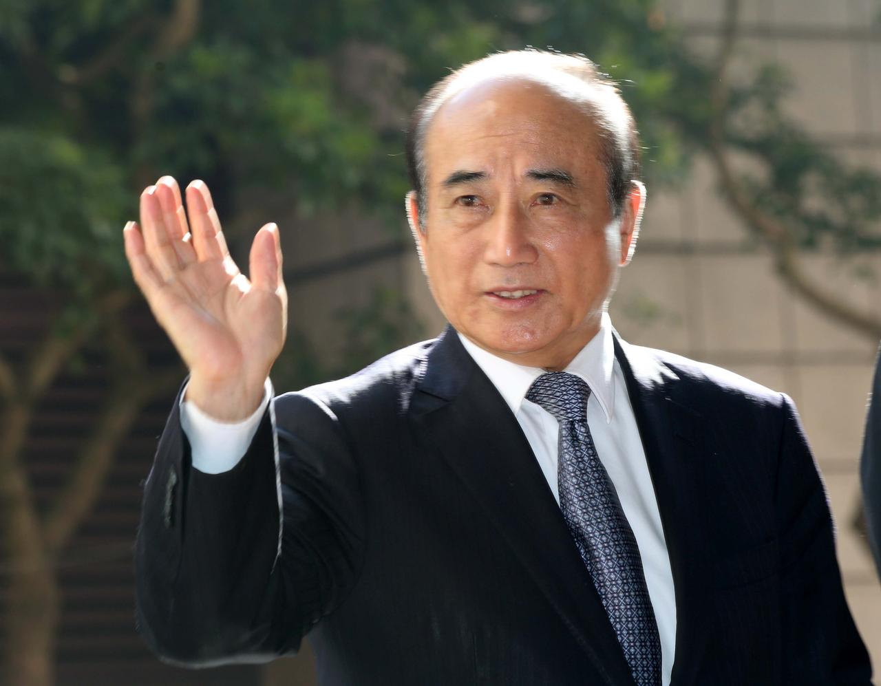7月3日凌晨，国民党大佬王金平通过电台连线即兴发声——“军队归大陆、外交归大陆”