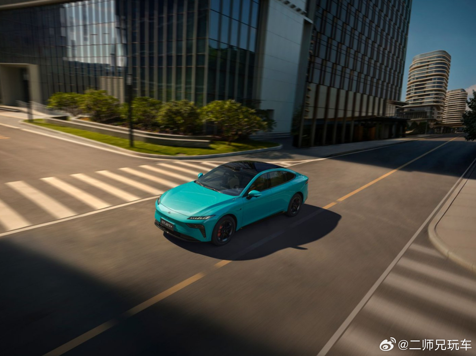 东风奕派eπ007+正式上市，如何解析这款新车型呢？11月10日，东风奕派eπ0