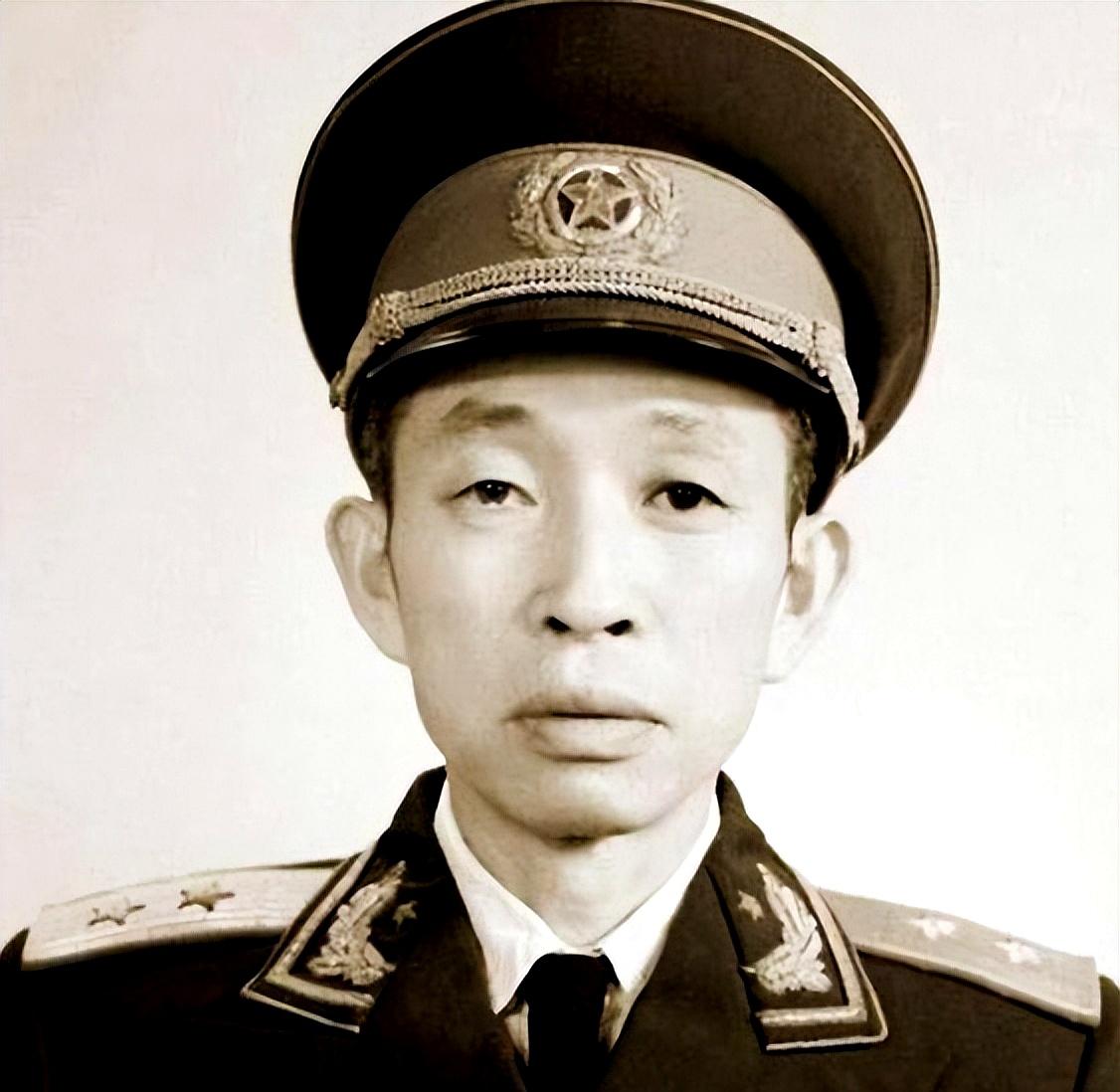 他打了上甘岭战役，却不肯指挥对越作战：我跟王必成是一样的情况。
很多网友都觉得，