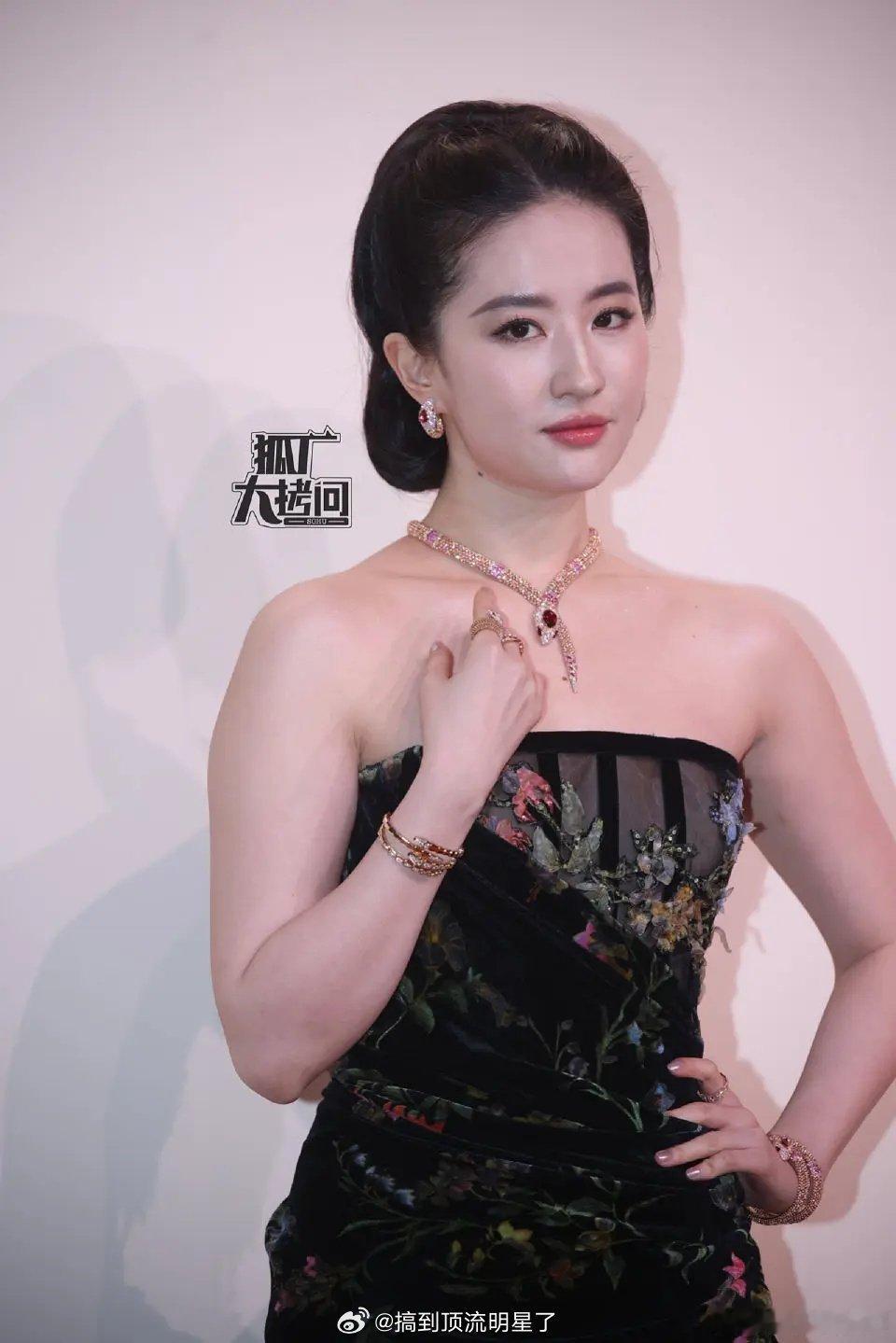 宝格丽今日活动图：刘亦菲、陈星旭、孟子义、李昀锐、夏之光 