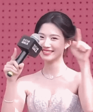 卢昱晓 红毯公主卢昱晓[超话] 卢昱晓 红毯公主！一沫真挚的情话 ​​​
